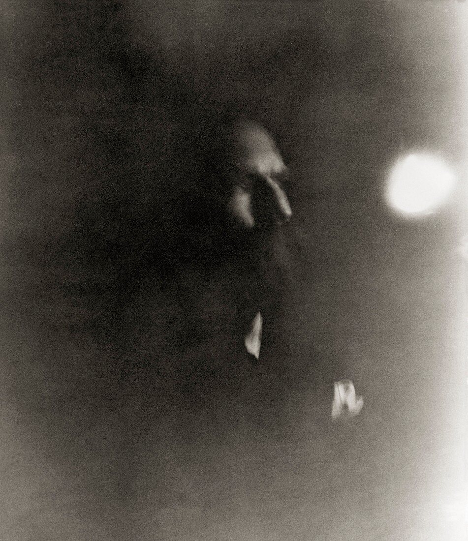 Early phosphorescent light photograph