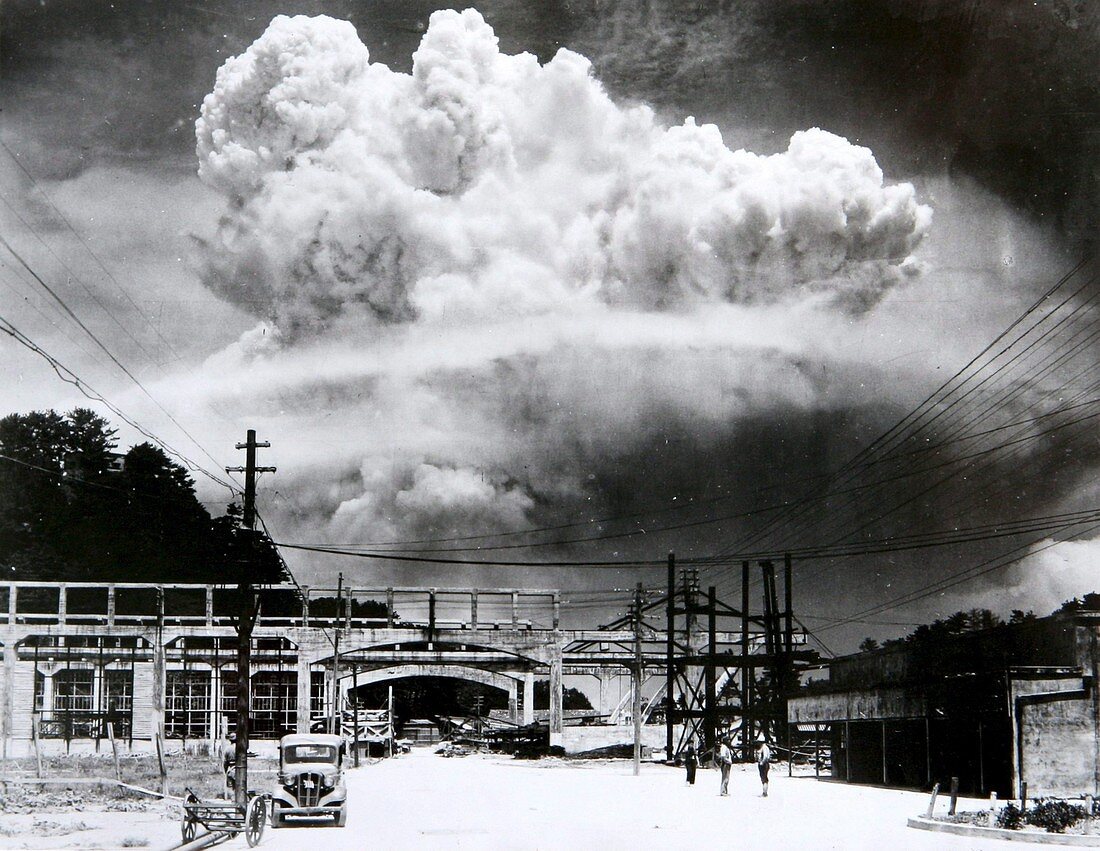 Atomic blast over Nagasaki, 1945