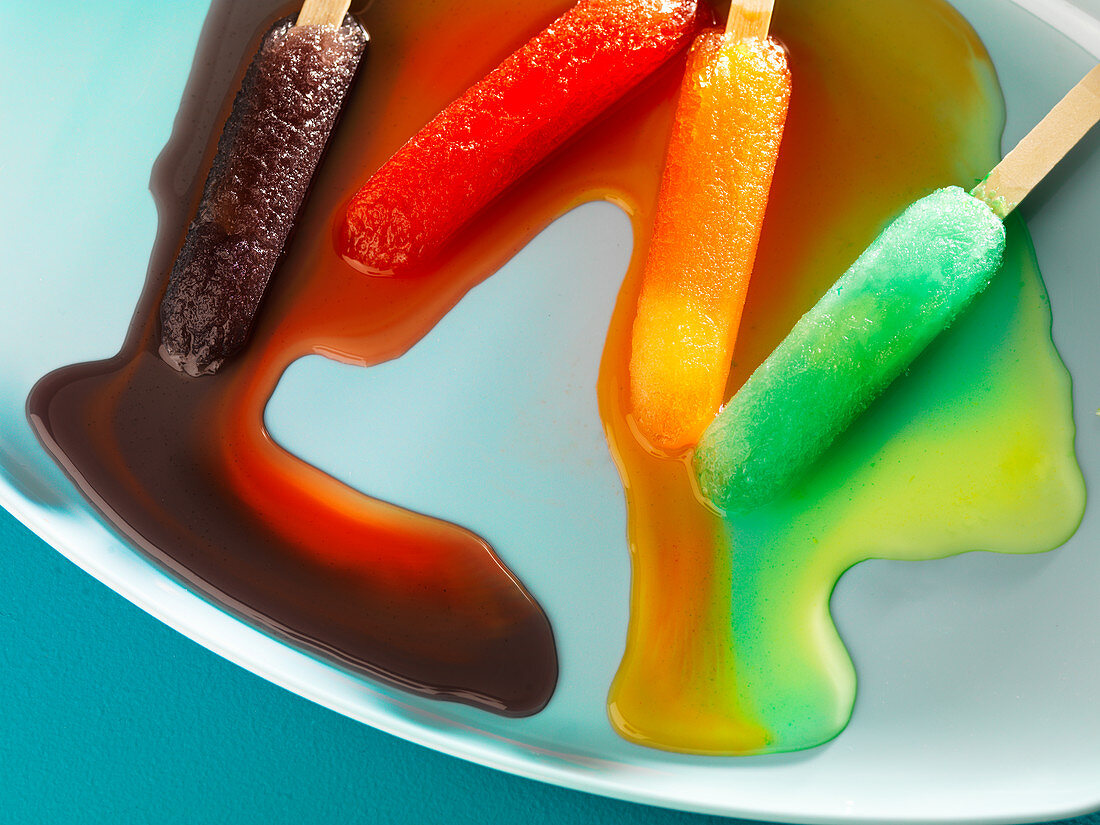 Bunte Popsicles