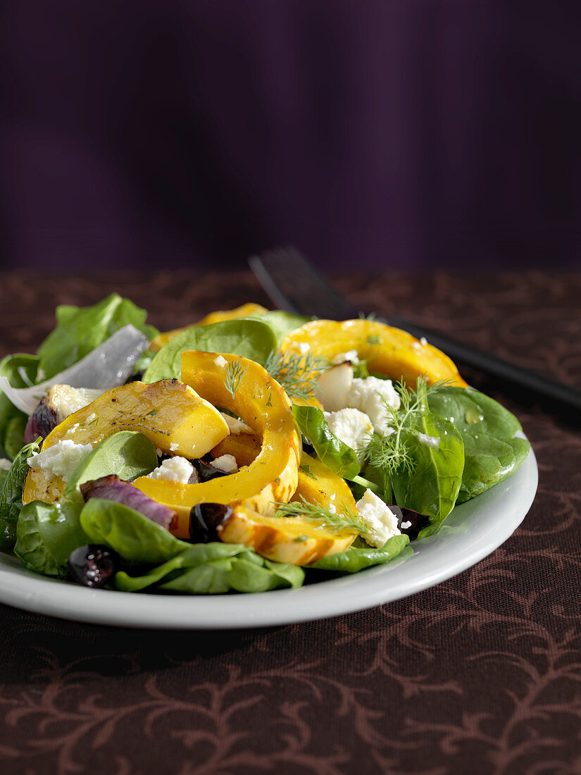 Spinatsalat mit Kürbis und Feta