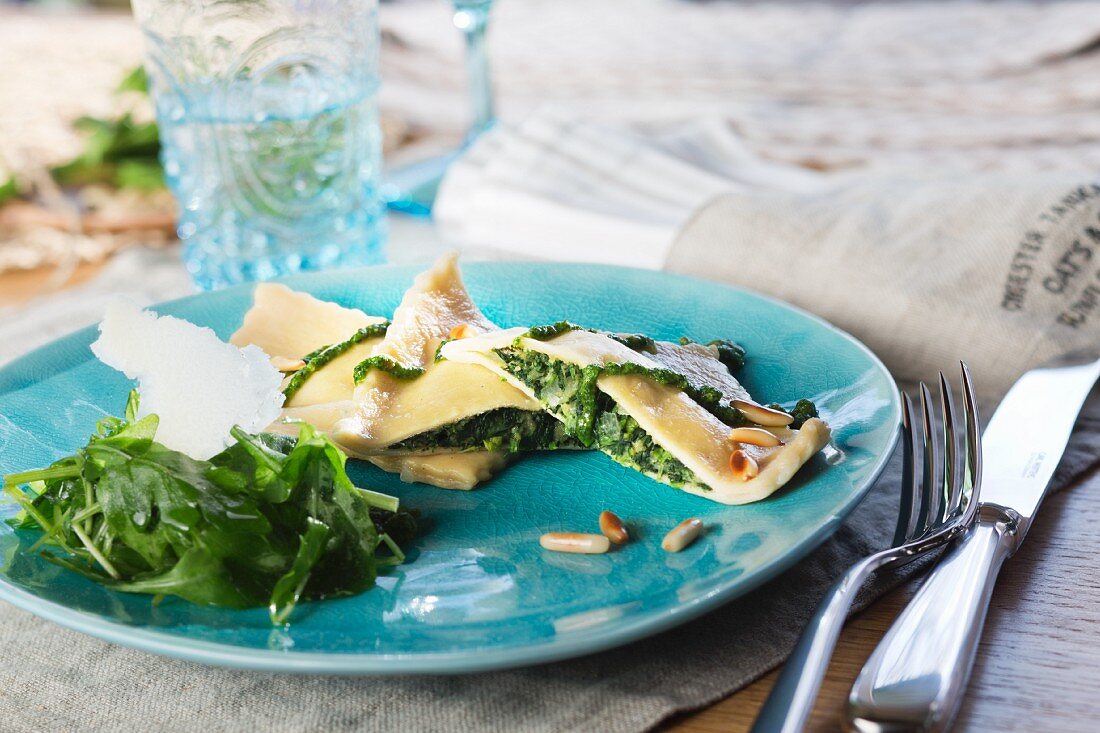 Maultaschen mit Rucola