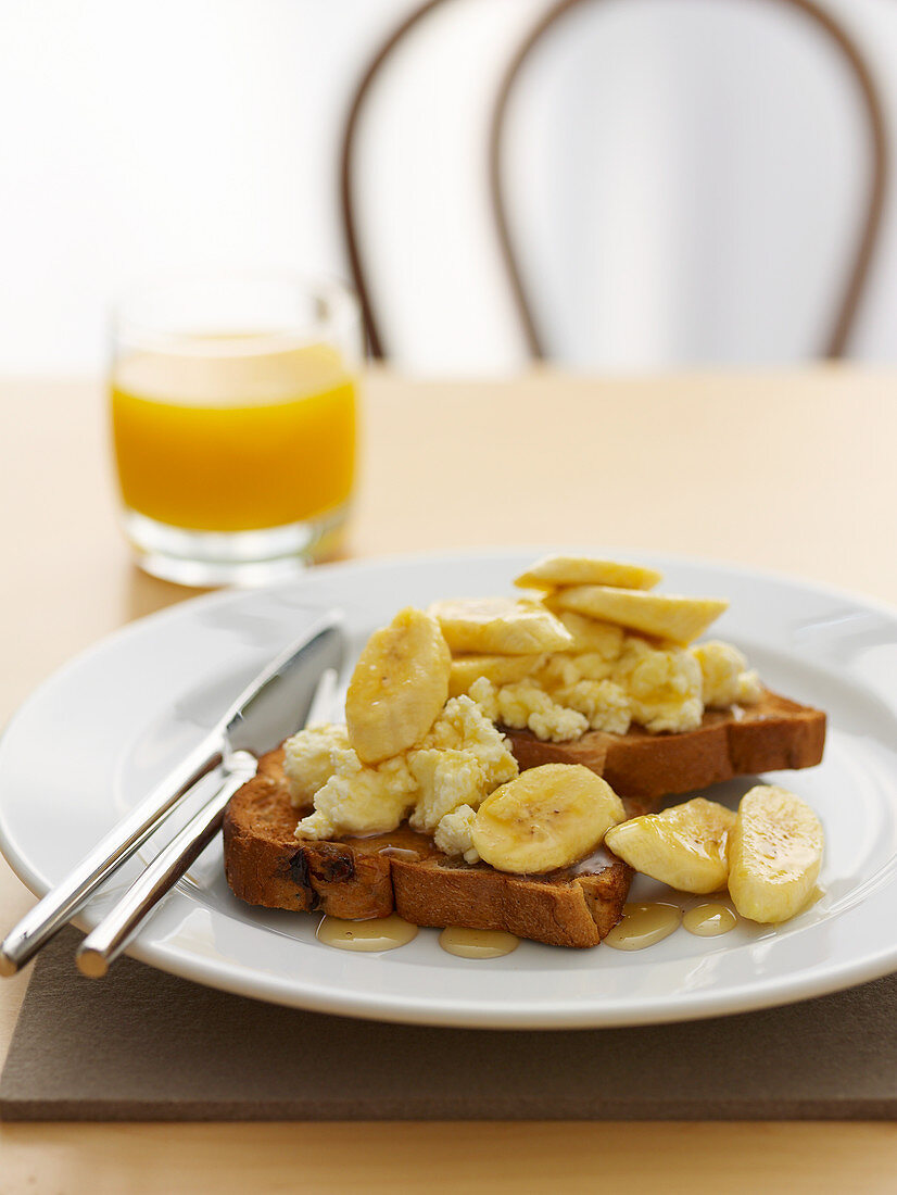 Ricotta-Bananen-Toasts