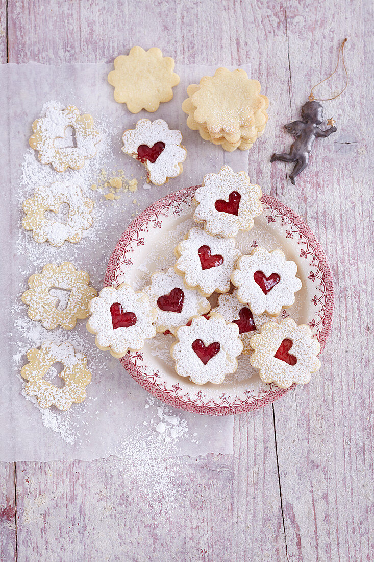 Shortbread jam biscuits