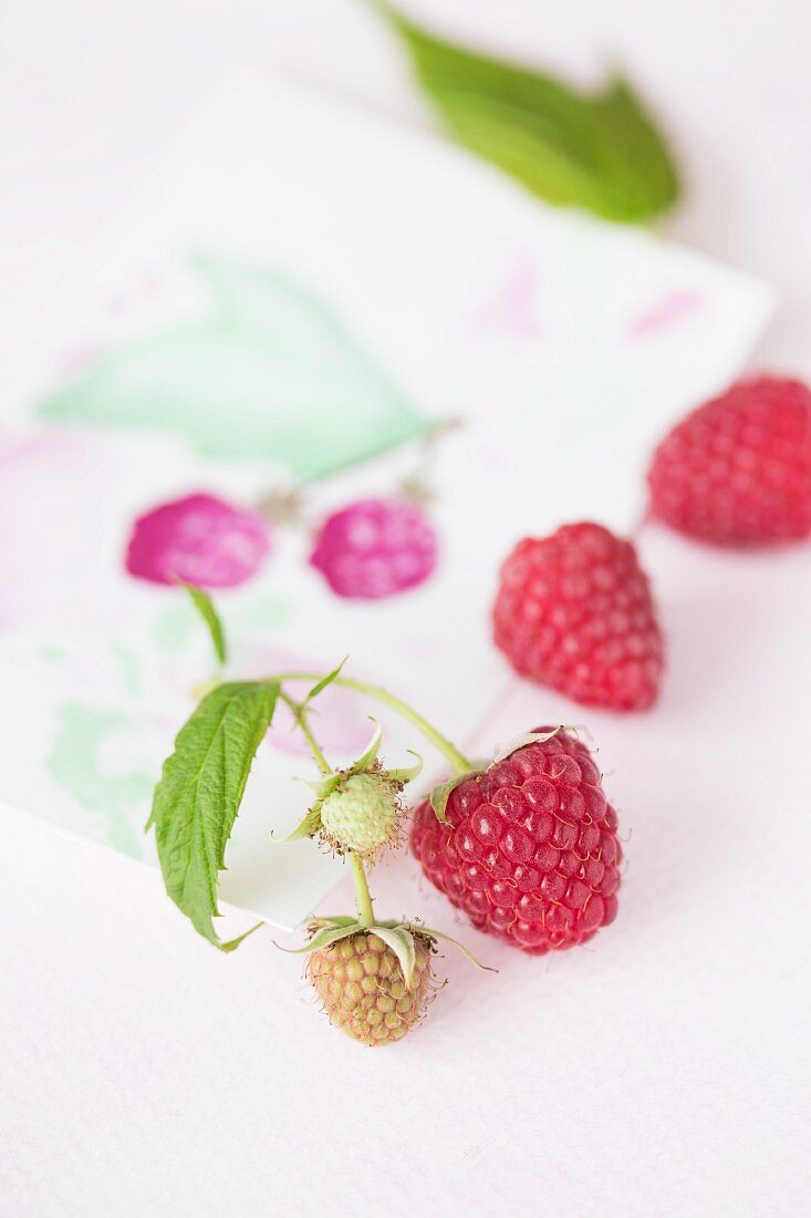 Fresh raspberries (close-up)