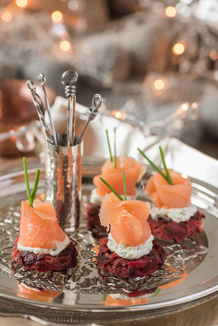 Rostis with horseradish cream and smoked salmon