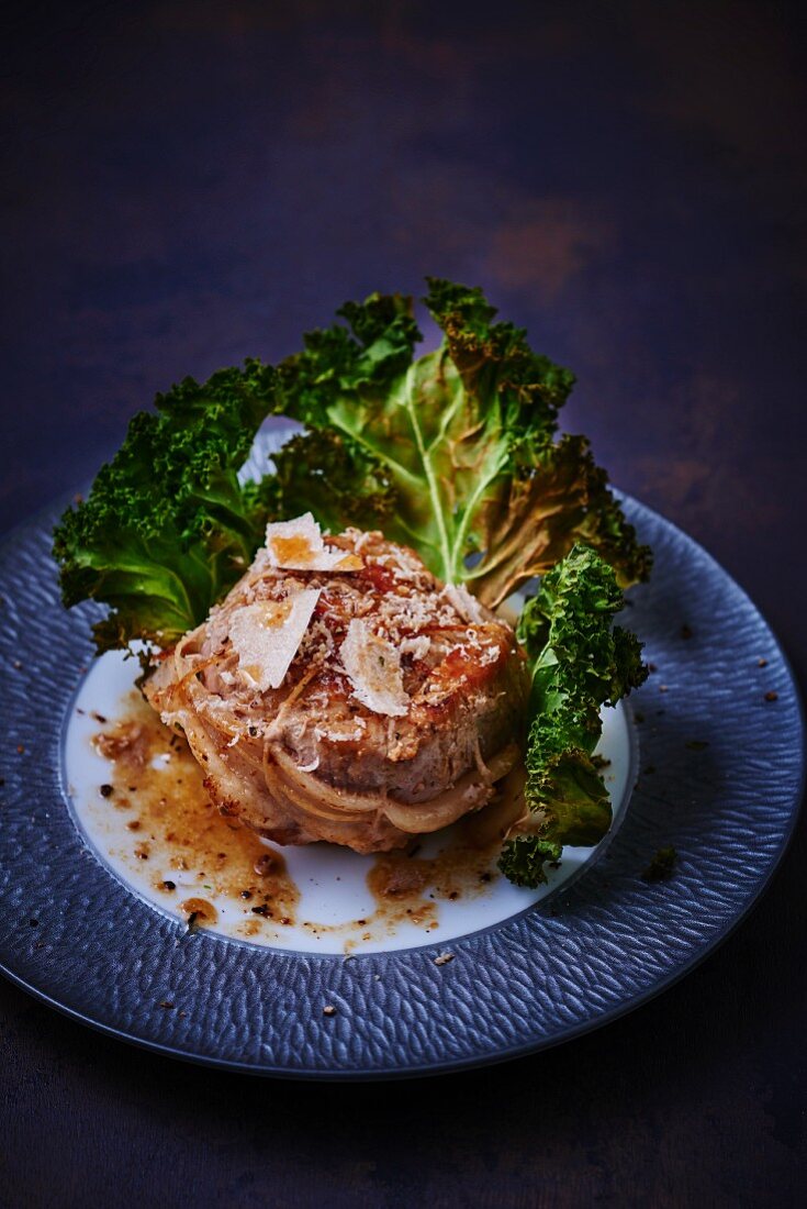 Veal roulade with white truffle and fried kale