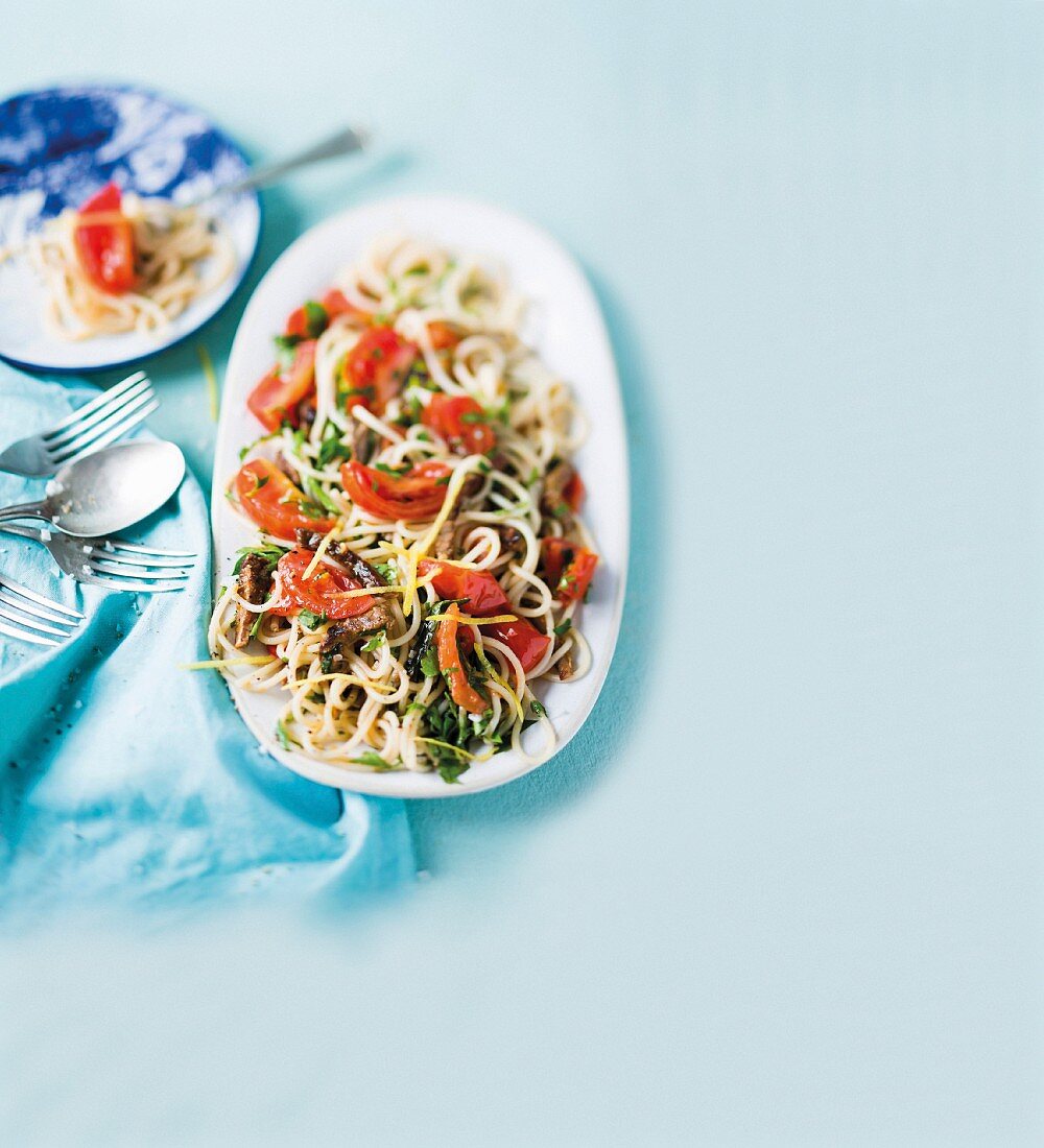 Summer spaghetti arrabbiata with tomatoes