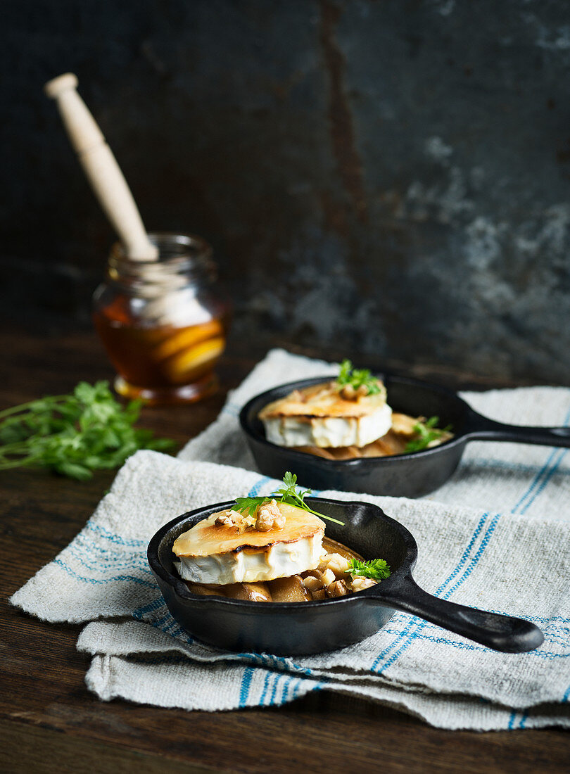 Gebratener Ziegenkäse mit Honig