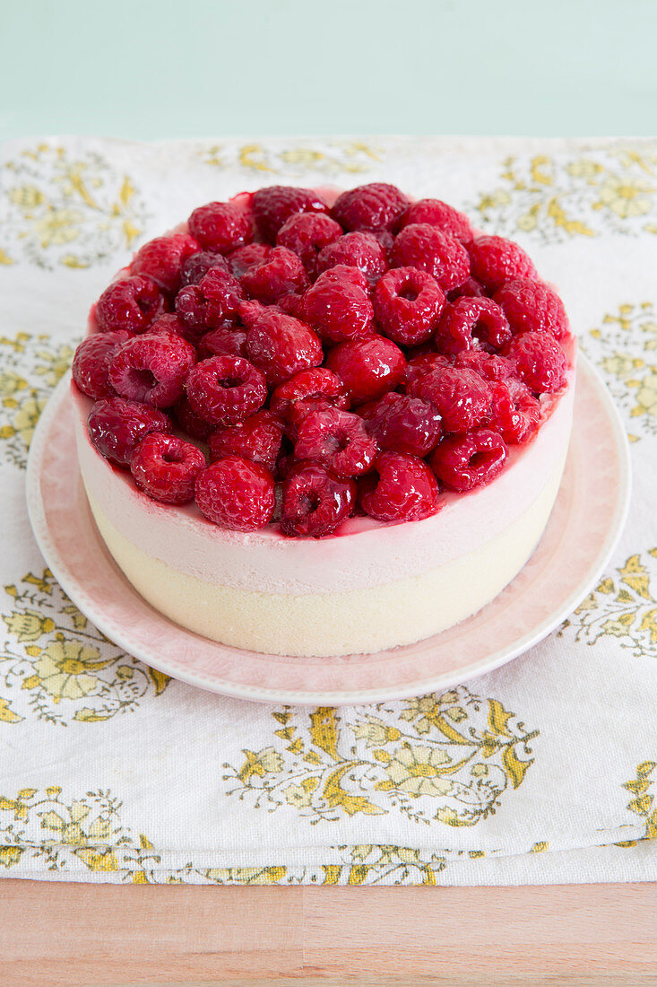 Mini raspberry cake