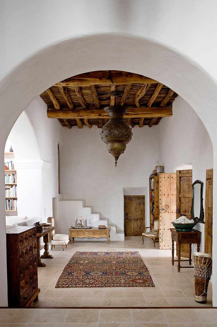 Oriental ceiling lamp in the Mediterranean hallway with stone floor