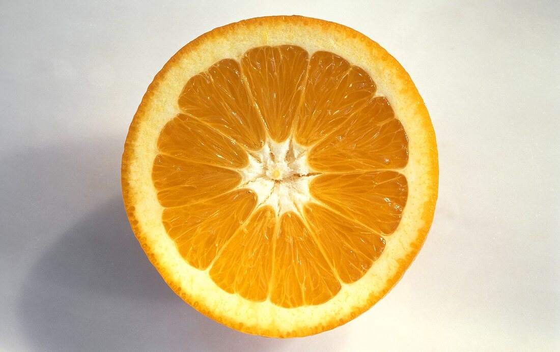 Eine Orangenhälfte von oben (Salustiana)