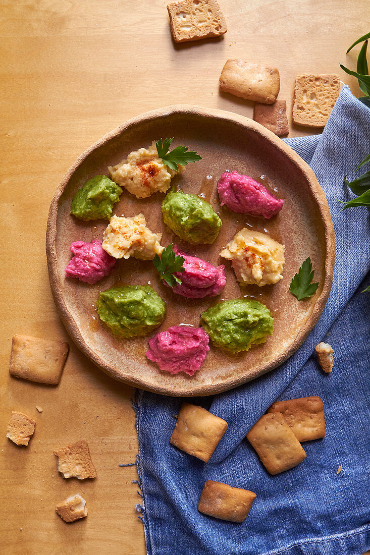 Tri-coloured hummus (chickpea, beetroot and spinach)
