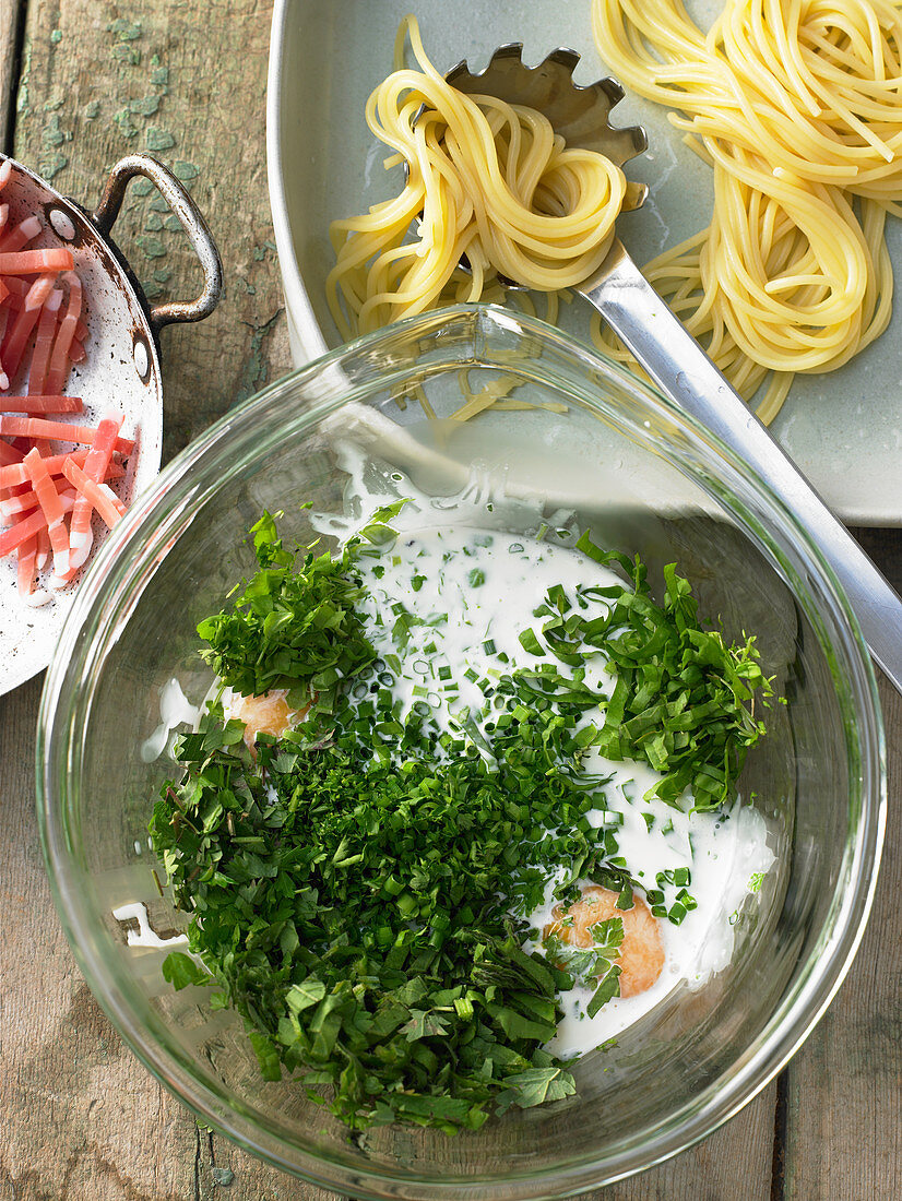 Ingredients for making pasta with frankfurt carbonara