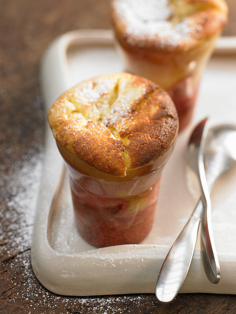 Quark gratin with powdered sugar