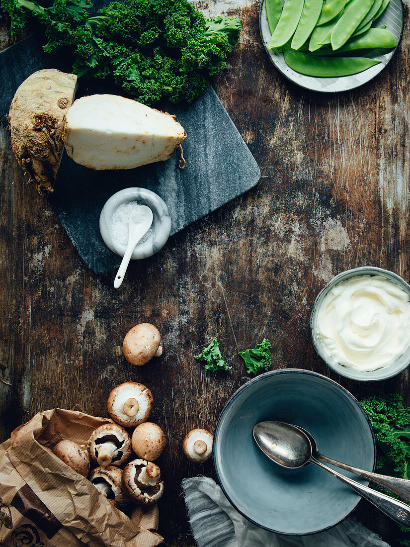 Vegetables, mushrooms, salt and yoghurt