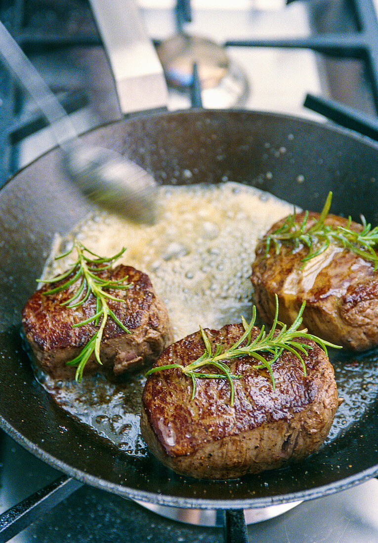 Beef medallions with rosemary