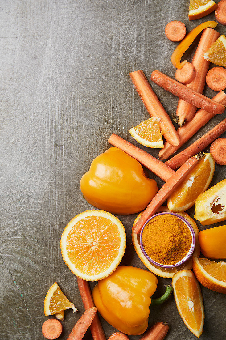 Gelbe und orangefarbene Obst- und Gemüsesorten