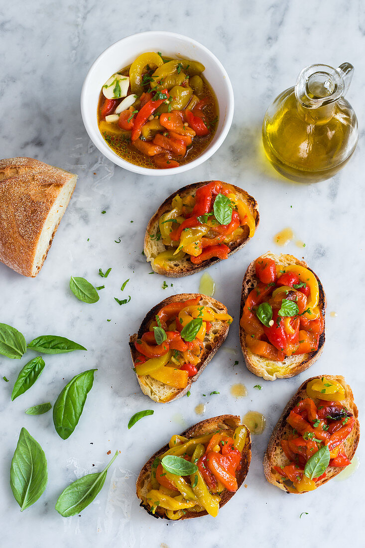 Roasted bell peppers crostini