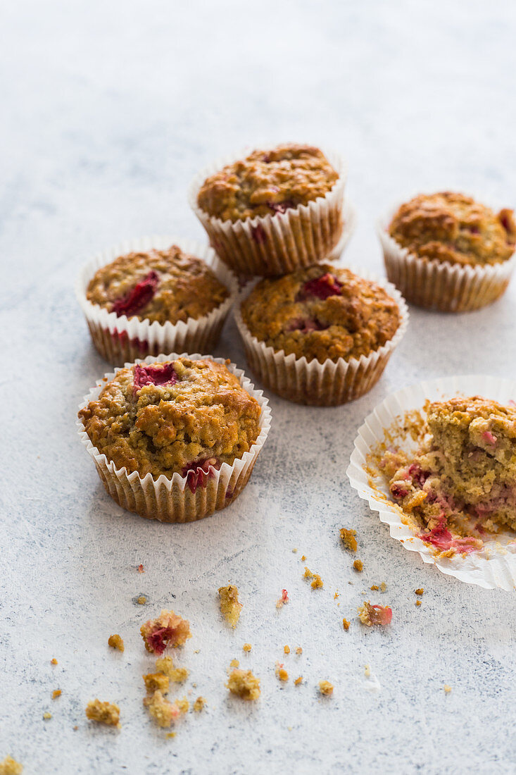 Oat vegan muffins with raspberries