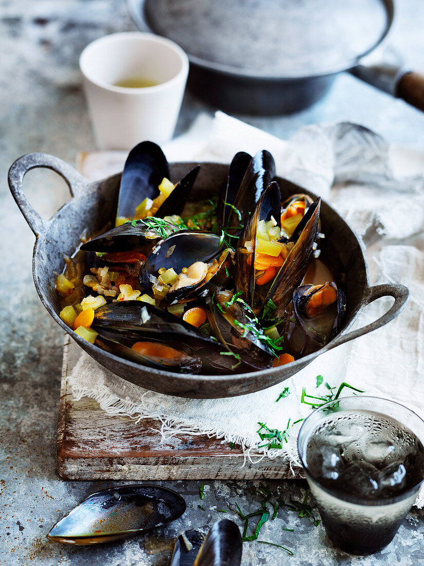 Mussels in Chilli Broth with Freekeh