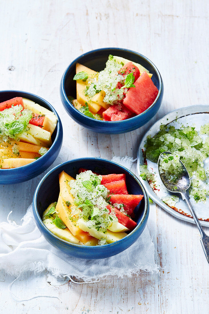 Melonensalat mit Limetten-Minz-Eis