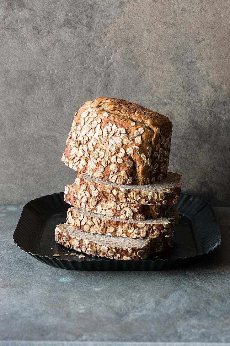 Fünfkorn-Flocken-Brot