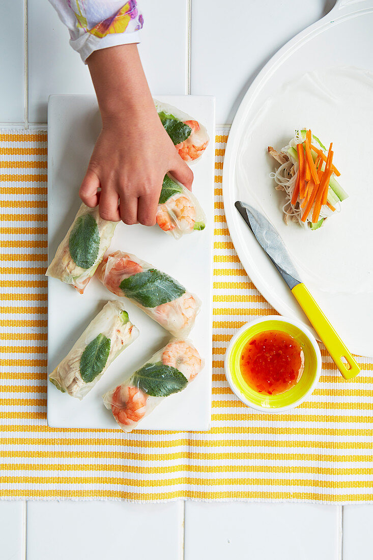 Rice paper rolls with shrimps and vegetables