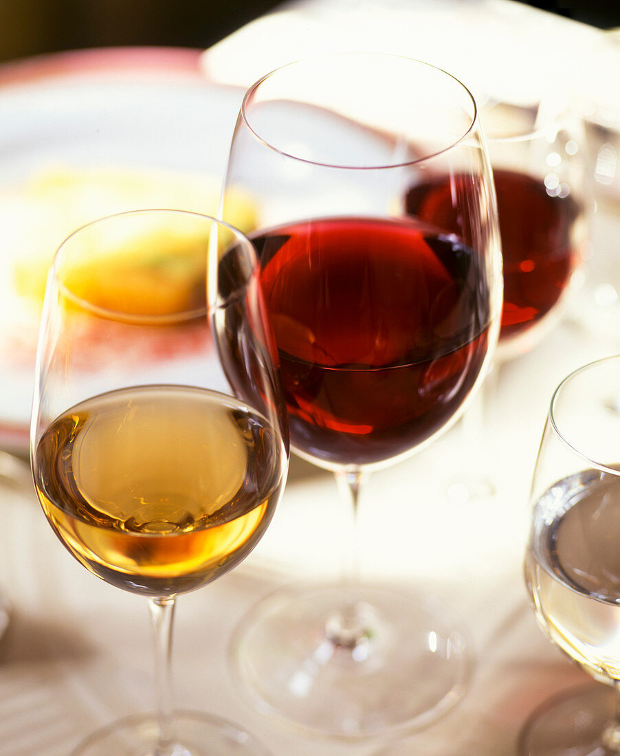 Red wine glasses and white wine glasses