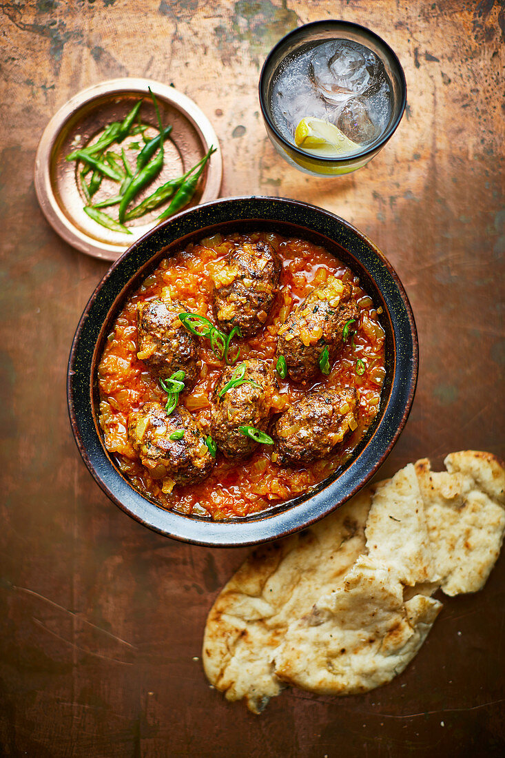 Wildbret-Kofta mit Fladenbrot