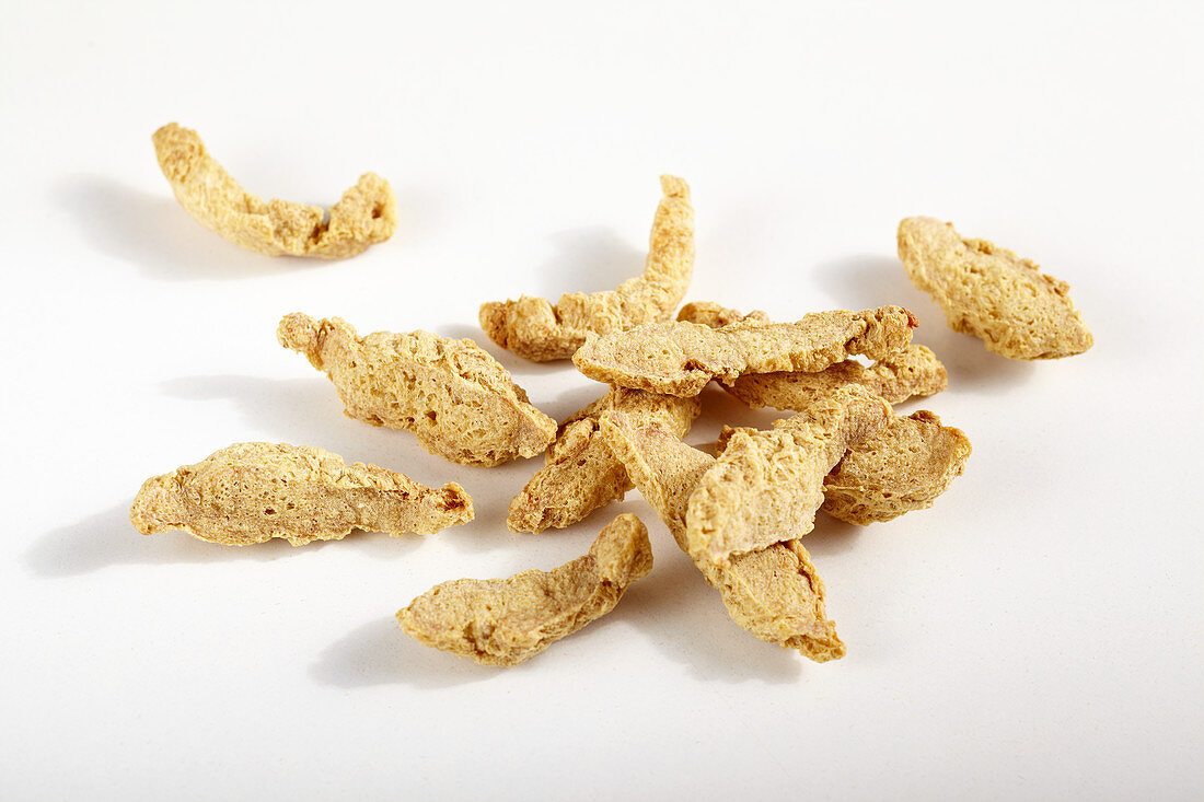 Dried soya pieces