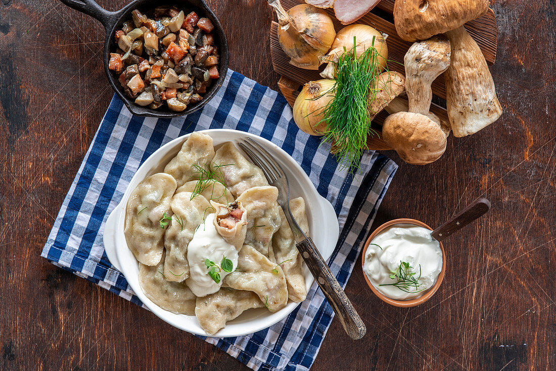 Mushroom dumplings (pelmeni) with bacon