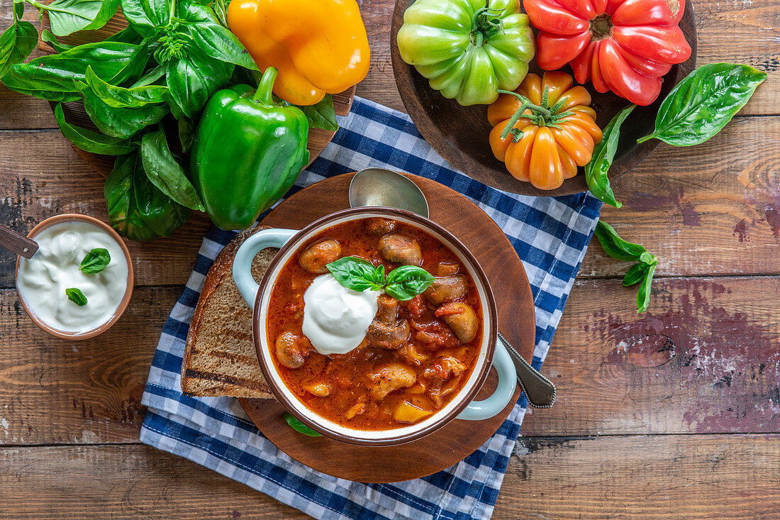 Mushroom tomato chicken goulash