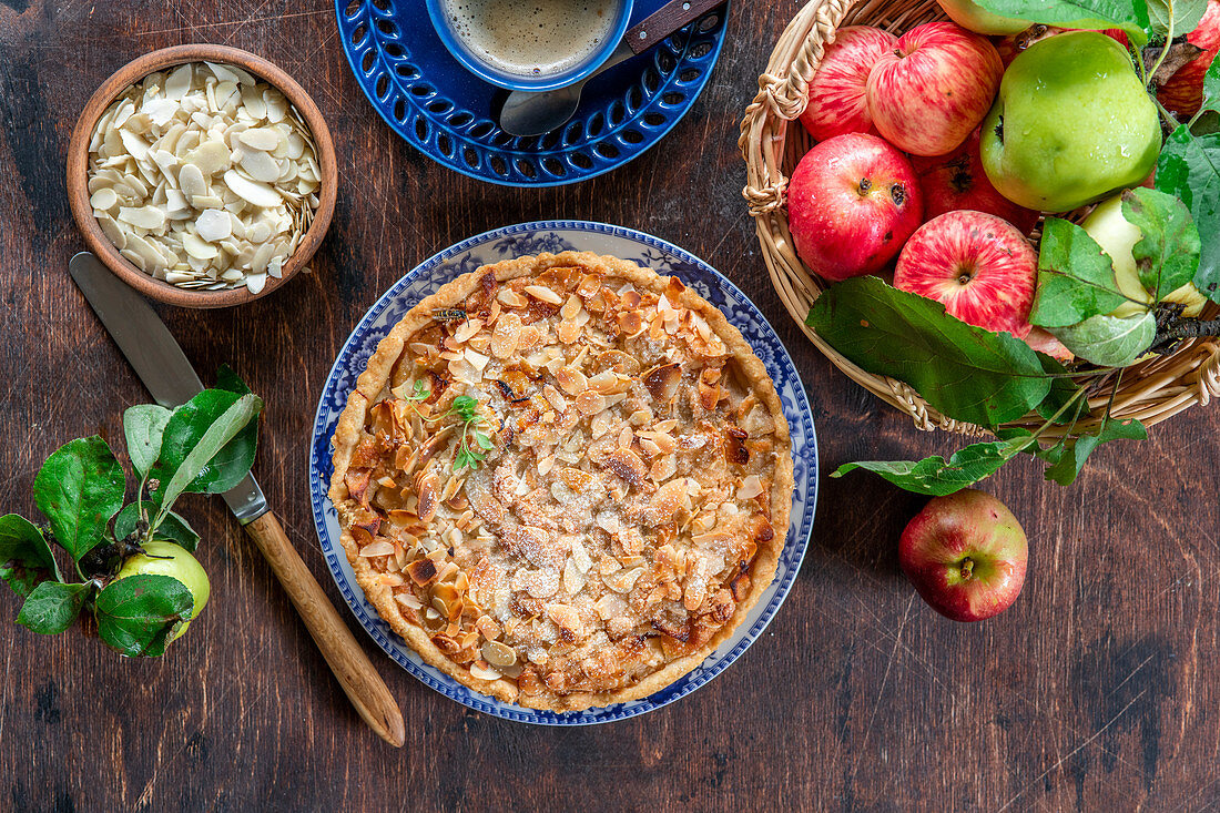 Apfelkuchen mit Mandeln