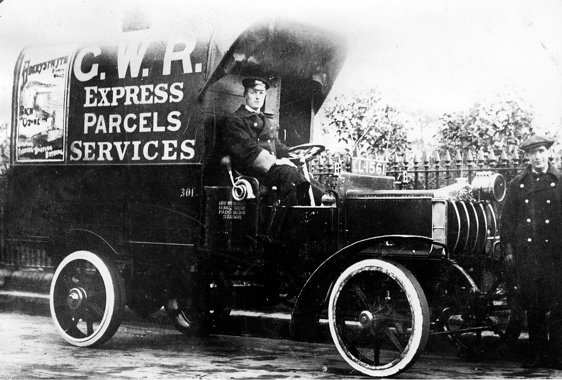 1914 Straker Squire C N type van