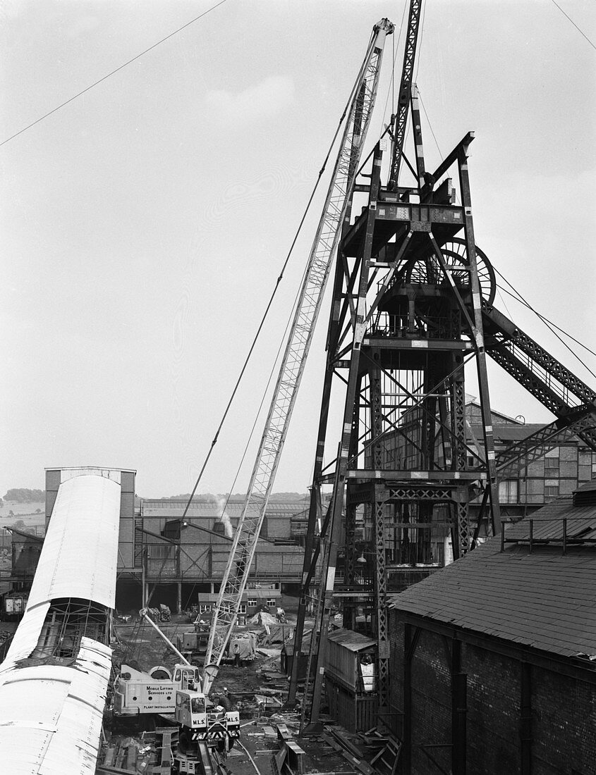 Heavy lifting gear at Hickleton Main pit, Yorkshire, 1961