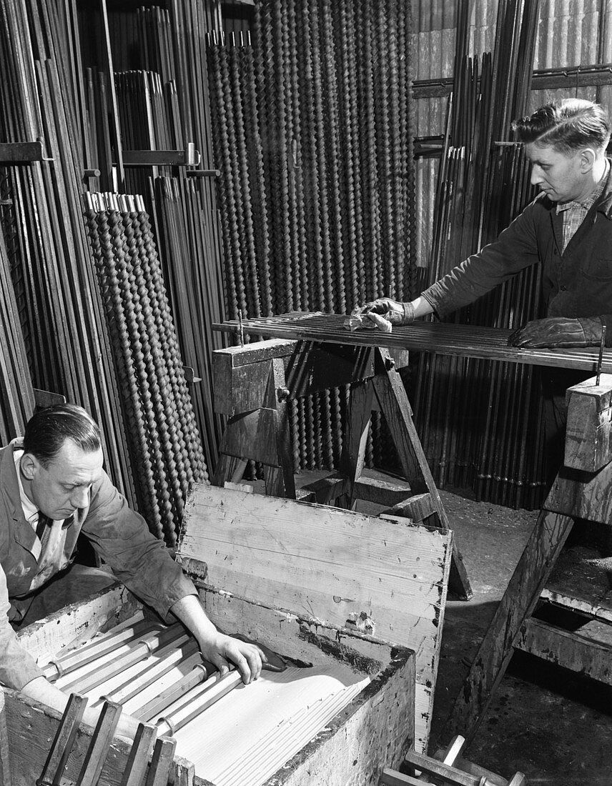 Packing drill and pneumatic bits at a steel foundry, 1962