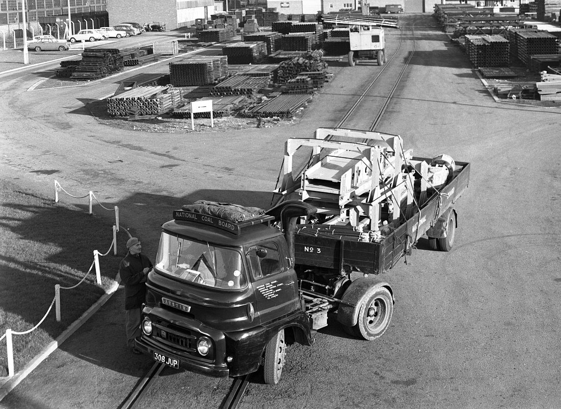 Austin 504 tractor unit, 1963
