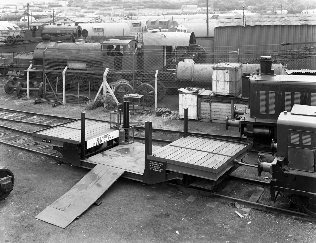 Rail mounted loadlifta, Bicester sidings, Oxfordshire, 1959