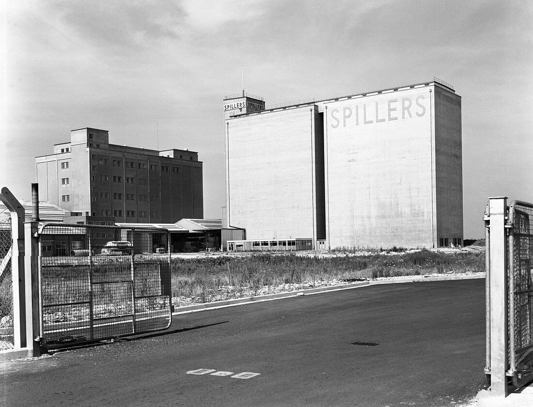 Main mill buildings at Spillers Animal Foods, 1965