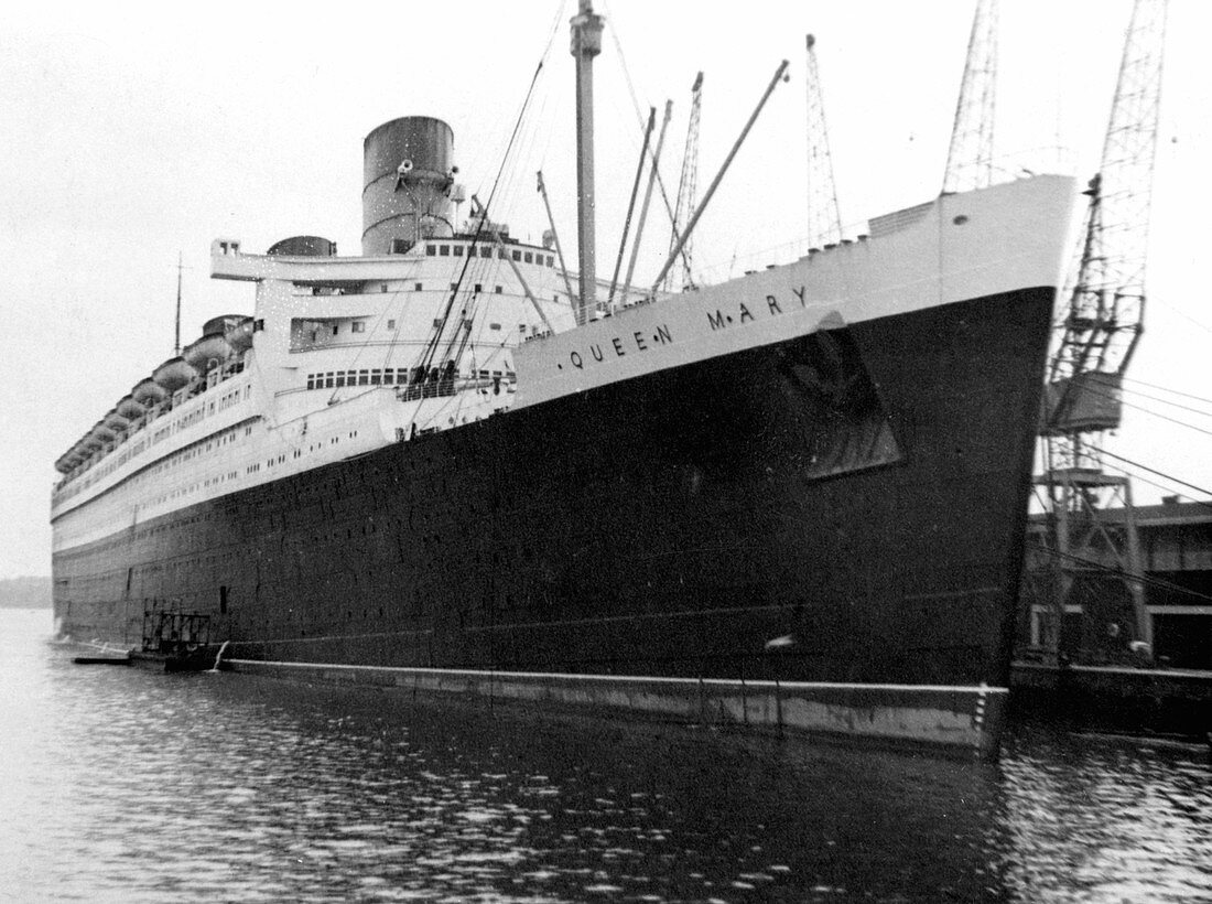 Ocean liner RMS 'Queen Mary', 20th century