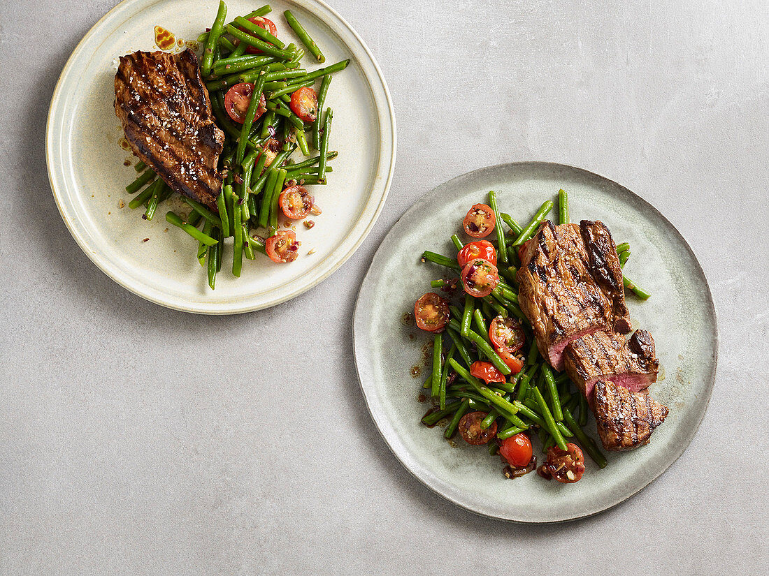 Hüftsteaks mit Bohnen, Tomaten und Gemüse (Low Carb)