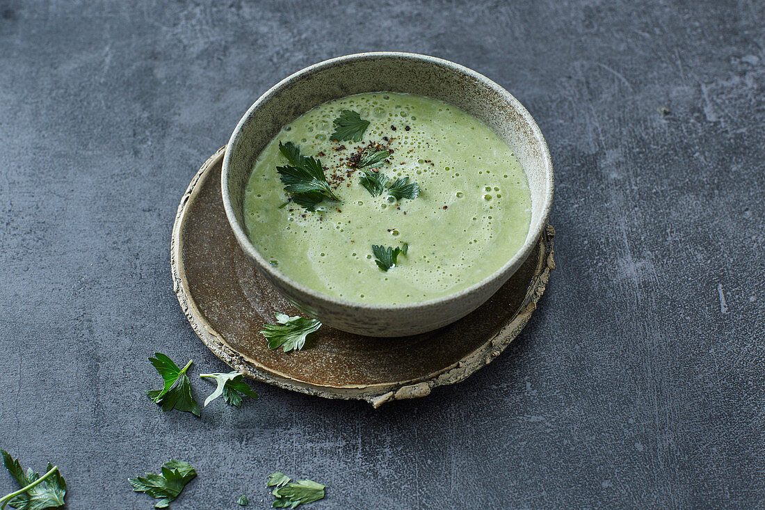 Broccoli soup with cream cheese