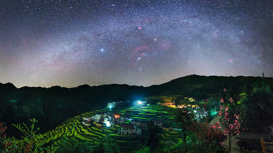 Milky Way over Kaihua, China