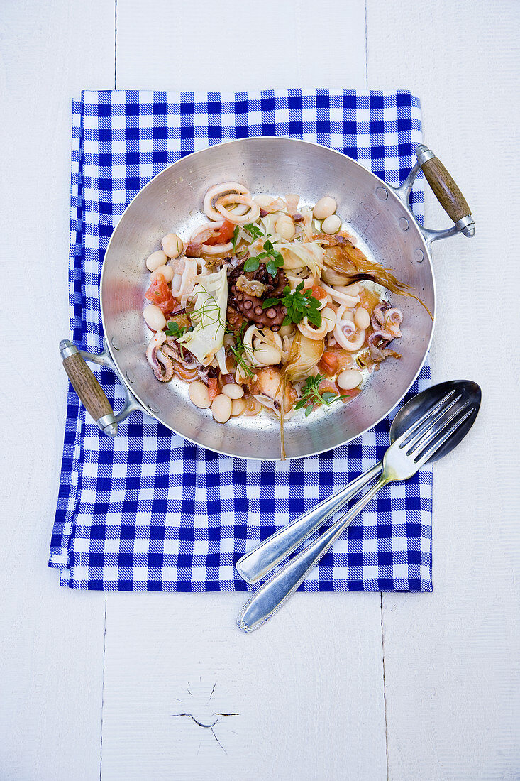 Seafood salad with white beans