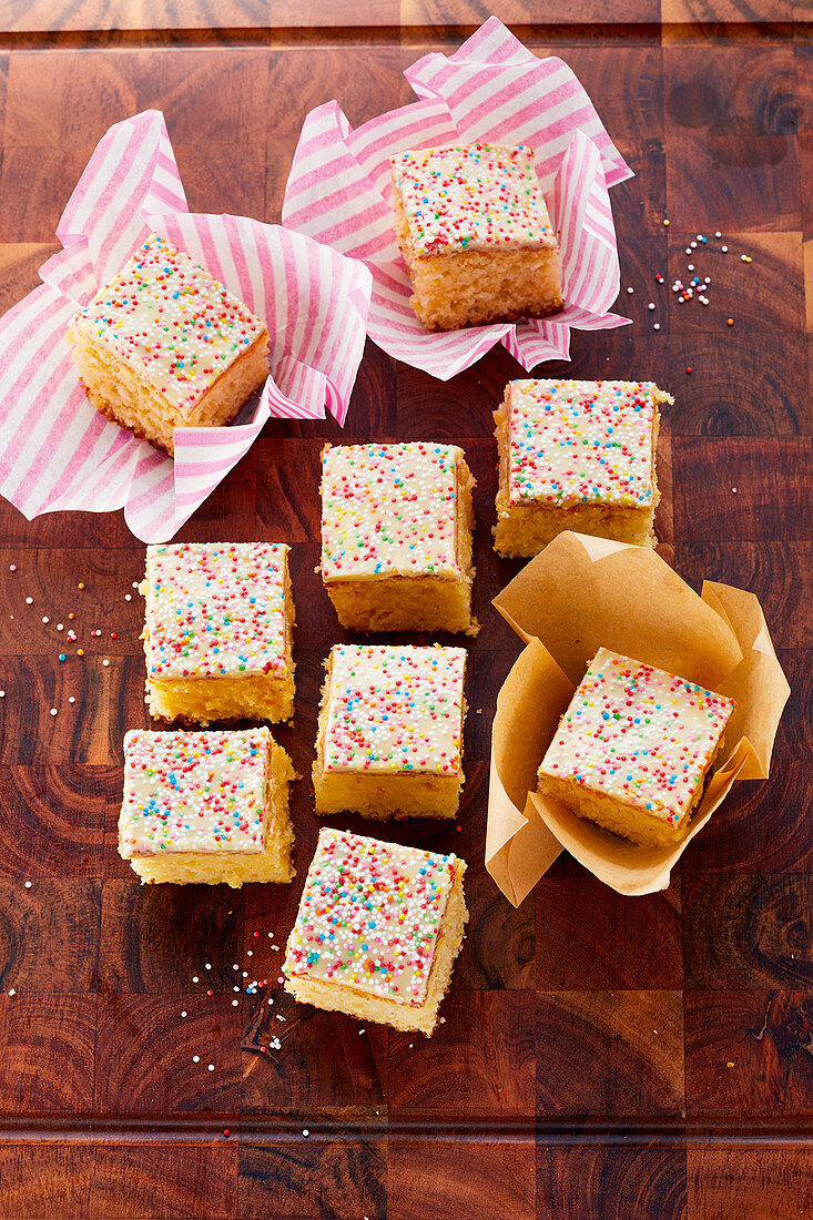 Almond blondies