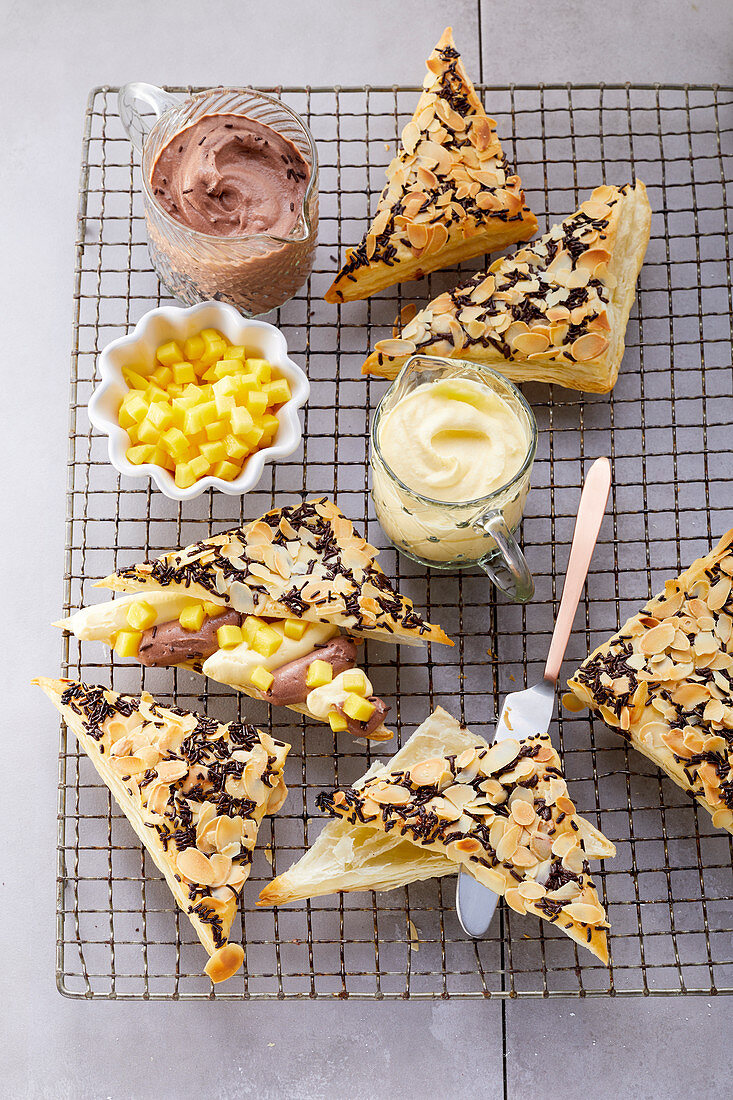 Puff pastry chocolate triangles with mango