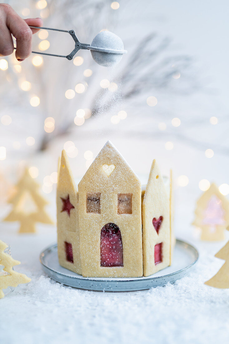 Weihnachtshaus mit Zuckerfenster