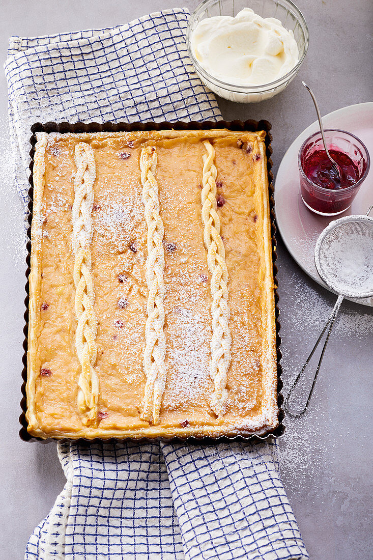 Puff pastry pear tart with sour cream