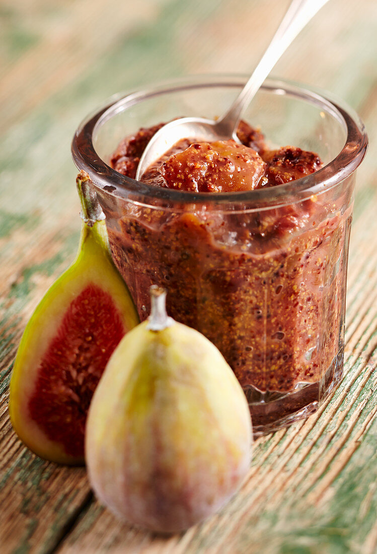 Homemade spicy fig dip with port wine
