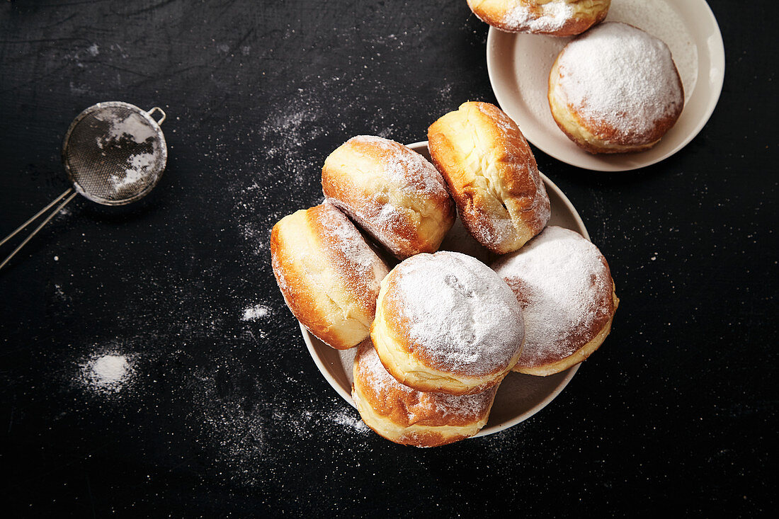 Jelly doughnuts with powdered sugar